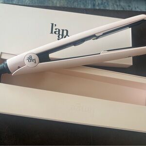 Lange Soft Pink Hair Straightener